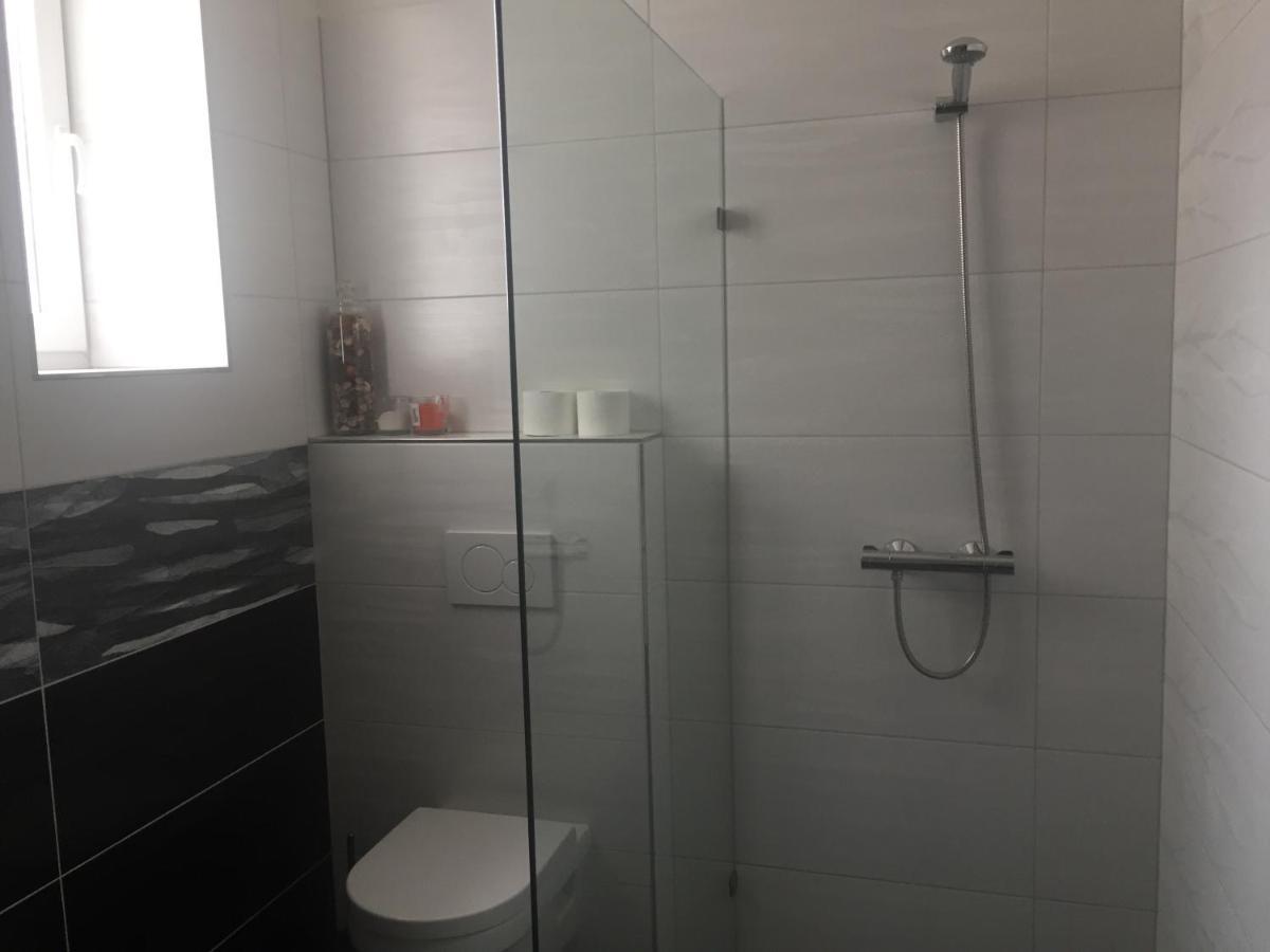 Apartman Za Radnici วาลติตซา ภายนอก รูปภาพ