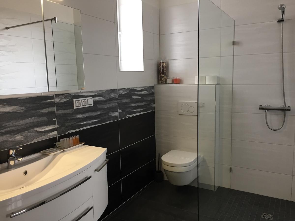 Apartman Za Radnici วาลติตซา ภายนอก รูปภาพ