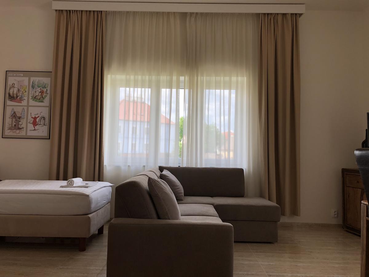 Apartman Za Radnici วาลติตซา ภายนอก รูปภาพ