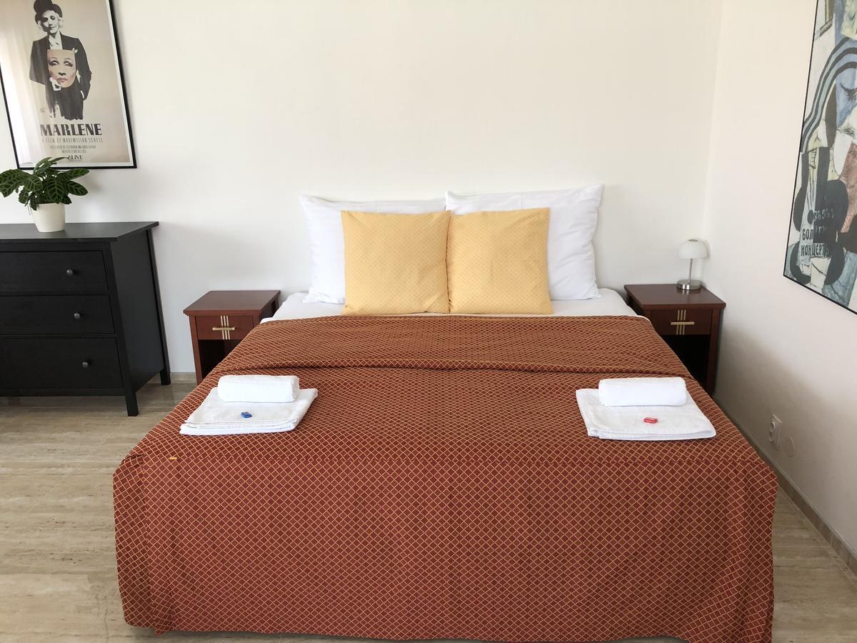 Apartman Za Radnici วาลติตซา ภายนอก รูปภาพ